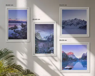 Mur de tableaux paysages de montagne avec coucher de soleil au bord de l'eau
