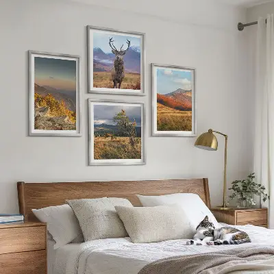 Mur de tableaux paysages de montagne et herbe à cerfs
