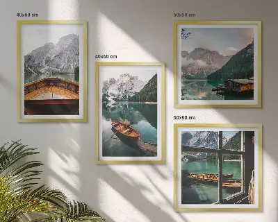 Ensemble de 4 tableaux représentant un lac, des montagnes, des bateaux et un chalet vue de la fenêtre