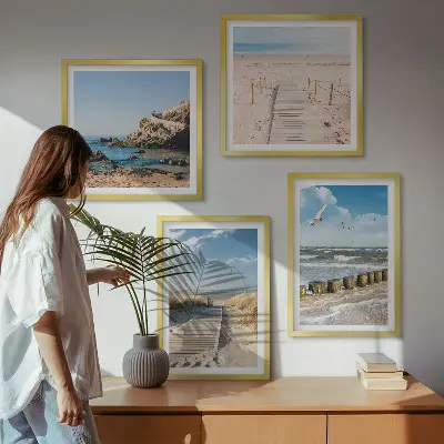 Mur de tableaux plage avec sable, vagues, ciel et oiseaux