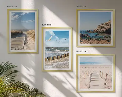 Mur de tableaux plage avec sable, vagues, ciel et oiseaux