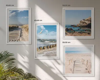 Mur de tableaux plage avec sable, vagues, ciel et oiseaux