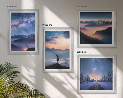 Tableau polyptyque 2 cadres représentant un ciel nocturne sur des montagnes dans le brouillard avec un cerf