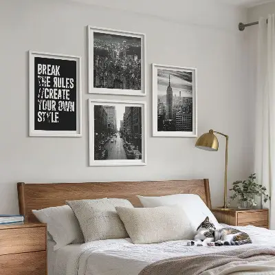 Ensemble de 4 tableaux inspiration urbaine en noir et blanc