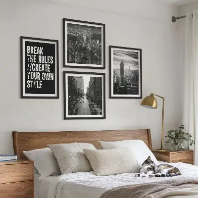 Ensemble de 4 tableaux inspiration urbaine en noir et blanc