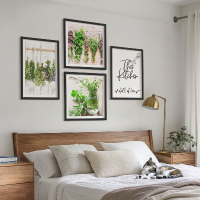 Mur de tableaux Plantes aromatiques pour la cuisine en train de sécher