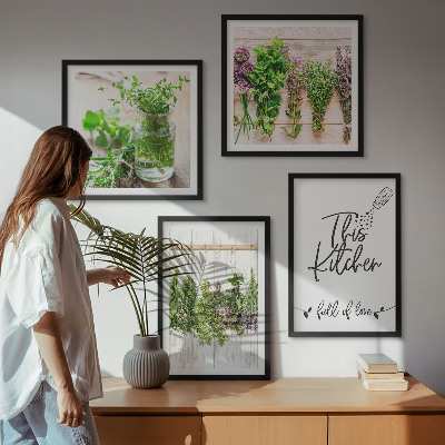Mur de tableaux Plantes aromatiques pour la cuisine en train de sécher