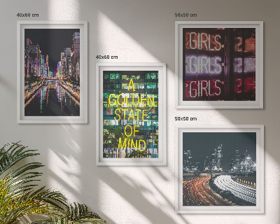 Ensemble de 4 tableaux Enseignes lumineuses en ville la nuit