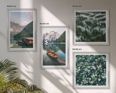 Mur de tableaux Brouillard de bateau sur un lac de montagne