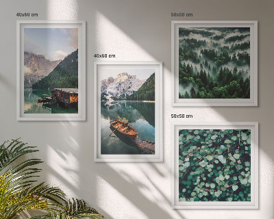 Mur de tableaux Brouillard de bateau sur un lac de montagne