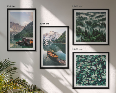 Mur de tableaux Brouillard de bateau sur un lac de montagne