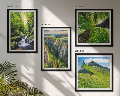 Ensemble de 4 tableaux montagnes vertes, cascade et forêt