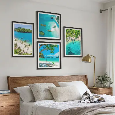 Ensemble de 4 tableaux représentant des plages, des palmiers et une eau cristalline