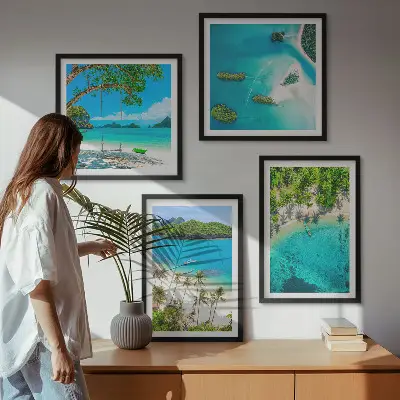 Ensemble de 4 tableaux représentant des plages, des palmiers et une eau cristalline