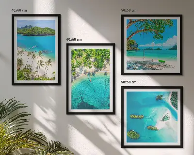 Ensemble de 4 tableaux représentant des plages, des palmiers et une eau cristalline