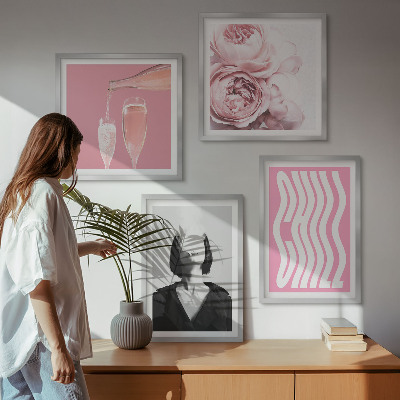 Ensemble de 4 tableaux Portrait élégant avec champagne