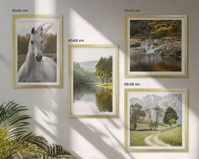 Ensemble de 4 tableaux représentant des chevaux blancs dans une rivière