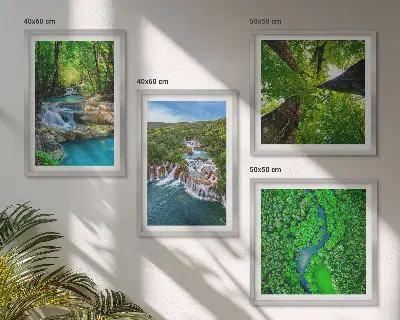 Mur de tableaux cascades d'eau en forêt verte