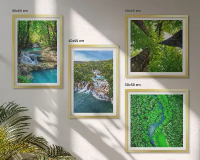 Mur de tableaux cascades d'eau en forêt verte