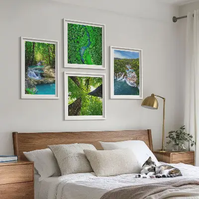 Mur de tableaux cascades d'eau en forêt verte