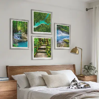 Ensemble de 4 tableaux représentant des forêts verdoyantes et des eaux cristallines