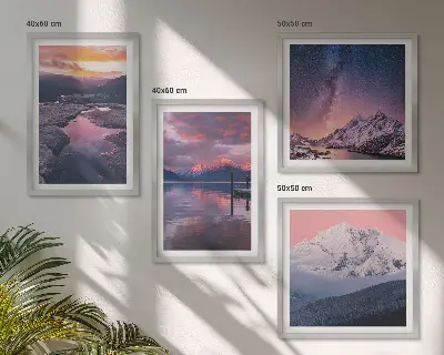 Ensemble de 4 tableaux représentant des paysages magnifiques avec des montagnes et de l'eau