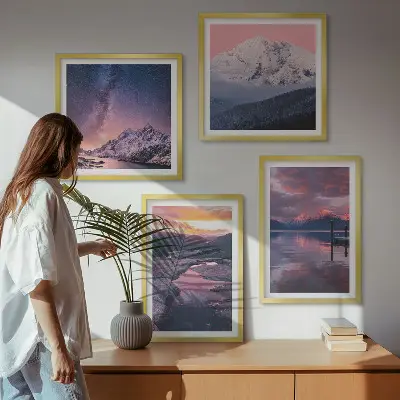 Ensemble de 4 tableaux représentant des paysages magnifiques avec des montagnes et de l'eau