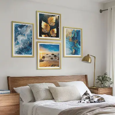 Ensemble de 4 tableaux motifs or et bleu