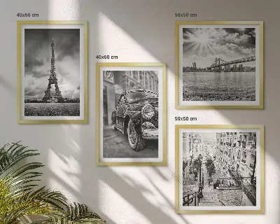 Ensemble de 4 tableaux représentant des vues de la ville, des ponts, la tour Eiffel et une voiture