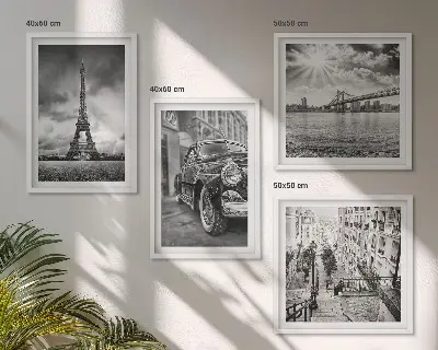 Ensemble de 4 tableaux représentant des vues de la ville, des ponts, la tour Eiffel et une voiture