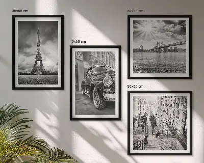 Ensemble de 4 tableaux représentant des vues de la ville, des ponts, la tour Eiffel et une voiture