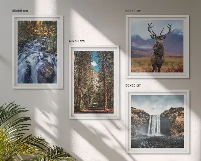 Tableau polyptyque 4 cadres représentant une cascade en forêt avec des montagnes et un cerf