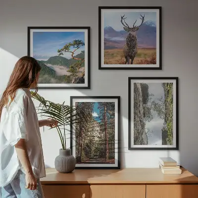 Ensemble de 4 tableaux représentant une nature sauvage avec forêt, montagnes et cerf
