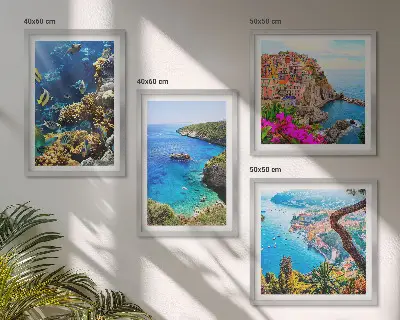 Ensemble de 4 tableaux vues sur la mer avec des maisons colorées
