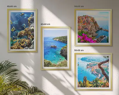 Ensemble de 4 tableaux vues sur la mer avec des maisons colorées