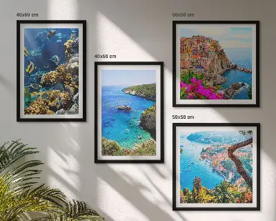 Ensemble de 4 tableaux vues sur la mer avec des maisons colorées