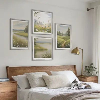 Mur de tableaux paysage printanier représentant une prairie riveraine