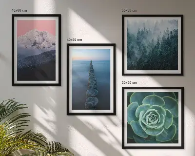 Polyptyque de 4 cadres montagnes sous un ciel rose avec de l'eau succulente