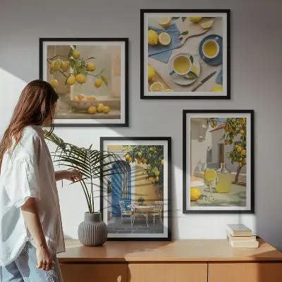 Mur de tableaux citrons et limonade sur porte bleue