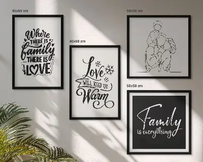 Mur de tableaux sur le thème de la famille, de l'amour, de la chaleur et du foyer
