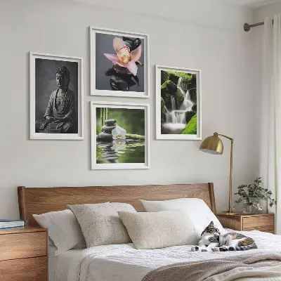 Mur de tableaux peintures zen avec galets d'eau et bouddha