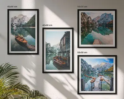 Tableau polyptyque 4 cadres représentant un lac, des montagnes, des bateaux et un chalet