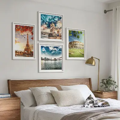 Ensemble de 4 tableaux représentant des monuments d'Europe aux couleurs chaudes