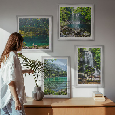 Ensemble de 4 tableaux Des cascades dans un cadre verdoyant