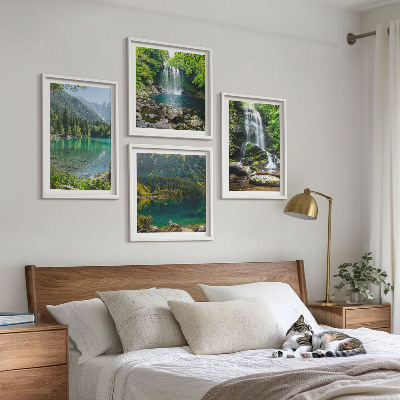 Ensemble de 4 tableaux Des cascades dans un cadre verdoyant
