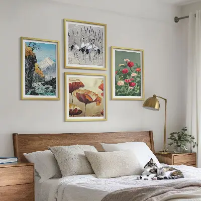 Ensemble de 4 tableaux représentant des montagnes, une cascade, des oiseaux et des fleurs