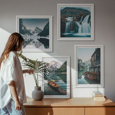 Ensemble de 4 tableaux Reflets des bateaux sur les lacs de montagne