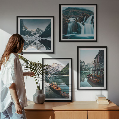 Ensemble de 4 tableaux Reflets des bateaux sur les lacs de montagne