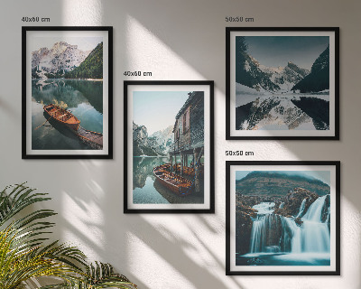 Ensemble de 4 tableaux Reflets des bateaux sur les lacs de montagne