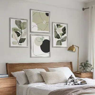 Ensemble de 4 tableaux représentant des feuilles peintes abstraites